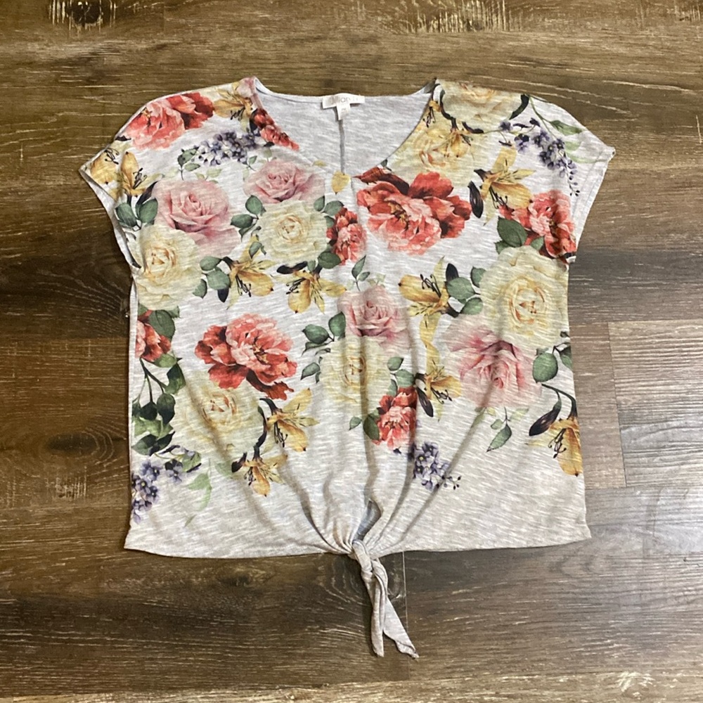 Jillian N floral top